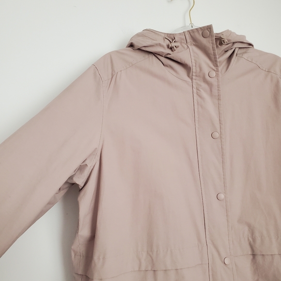 Water Resistant Jacket Size Large - Picture 3 of 8